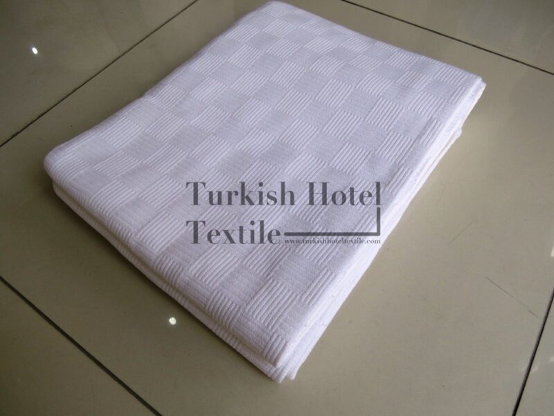 Economical Checkered Hotel Bedspread & Pique